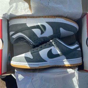 Dunk Low 'Smoke Grey Gum'